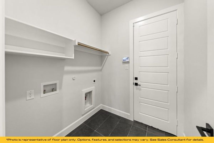 Representative unfurnished interior of a home built from the The Cayman by Stonefield Homes in The Highlands, Rockwall (Image 103).