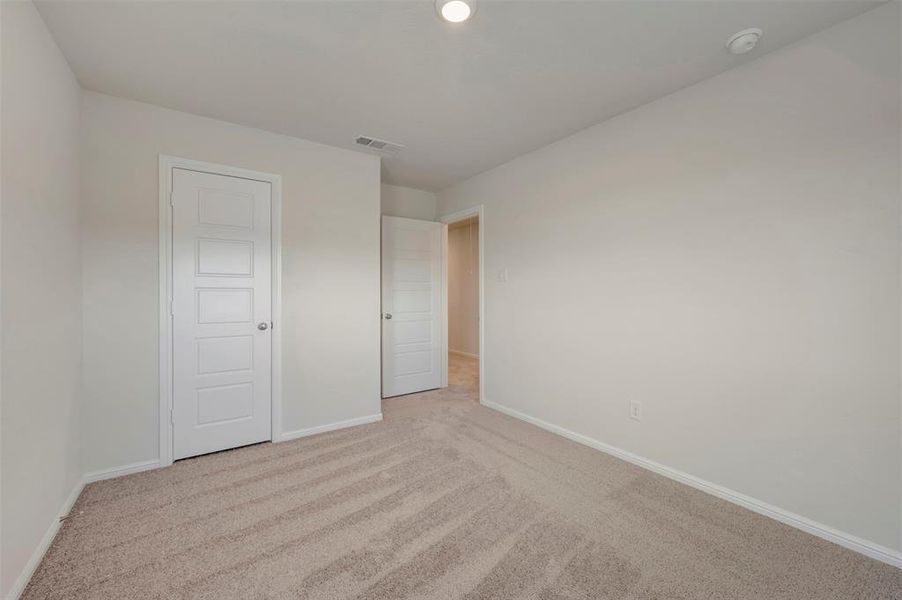 Spacious, unfurnished interior of a new home in The Preserve, Justin (Image 14).