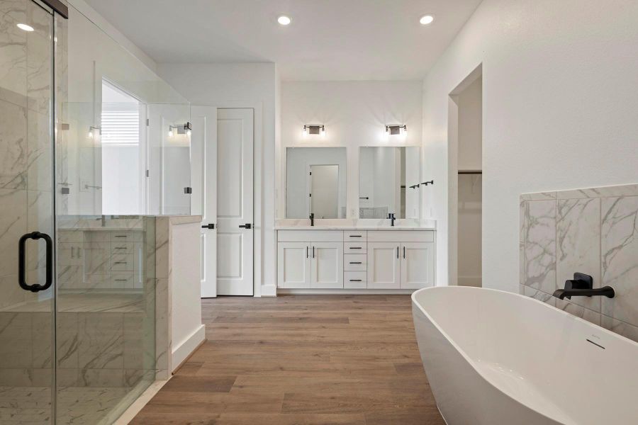 Furnished interior view inside a new home in Hallimore Ranch, Rosenberg (Image 10). Furnished interior view inside a new home in Hallimore Ranch, Rosenberg (Image 10).