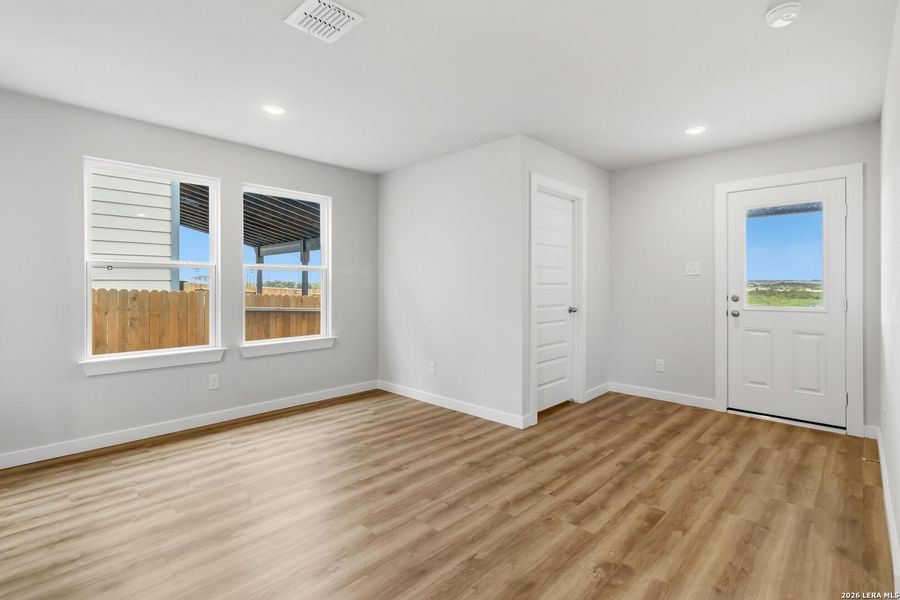 Spacious, unfurnished interior of a new home in Katzer Ranch, Converse (Image 21).