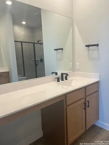 Furnished interior view inside a new home in Weston Oaks, San Antonio (Image 5). Furnished interior view inside a new home in Weston Oaks, San Antonio (Image 5).