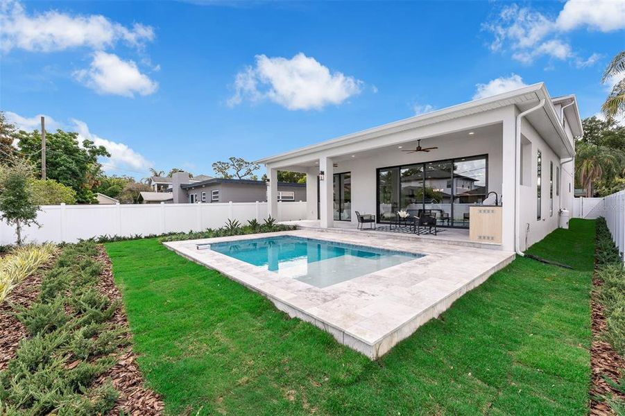 Exterior details and patio area of a home in , Orlando (Image 33).
