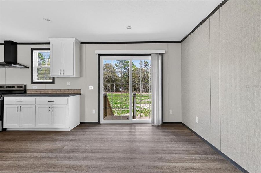 Spacious, unfurnished interior of a new home in , Ocala (Image 20).