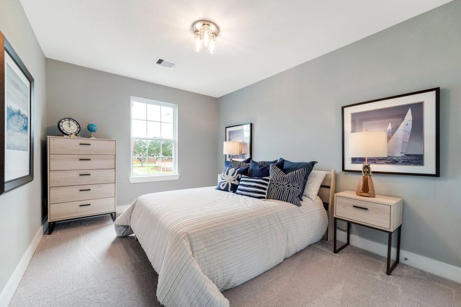 Furnished interior view inside a new home in Saddlebrook Estates, Waxahachie (Image 26). Furnished interior view inside a new home in Saddlebrook Estates, Waxahachie (Image 26).