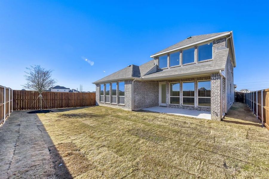 Exterior details and patio area of a home in Wellington, Fort Worth (Image 17). Exterior details and patio area of a home in Wellington, Fort Worth (Image 17).