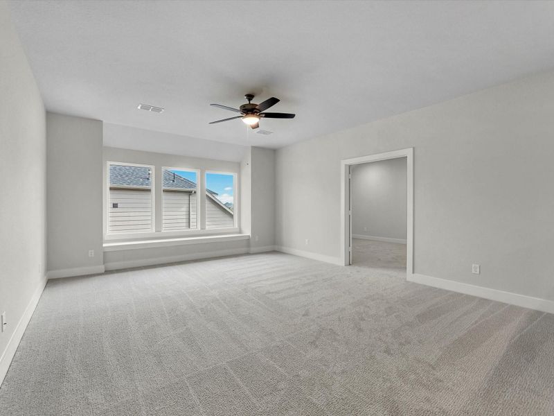 Spacious, unfurnished interior of a new home in Cross Creek Ranch 65′, Fulshear (Image 15).