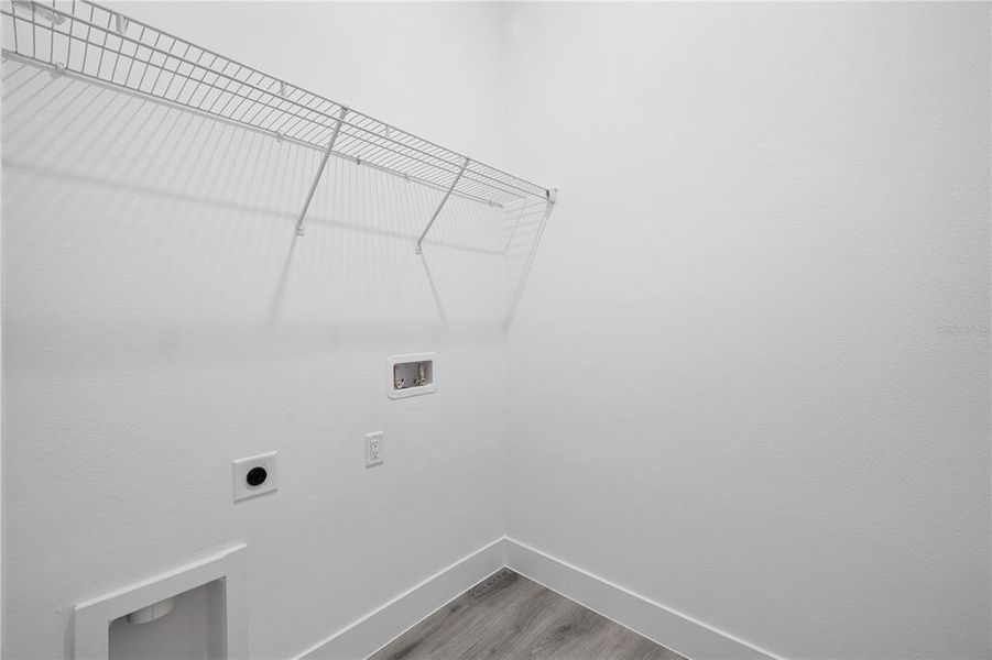 Spacious, unfurnished interior of a new home in , Ocala (Image 27).