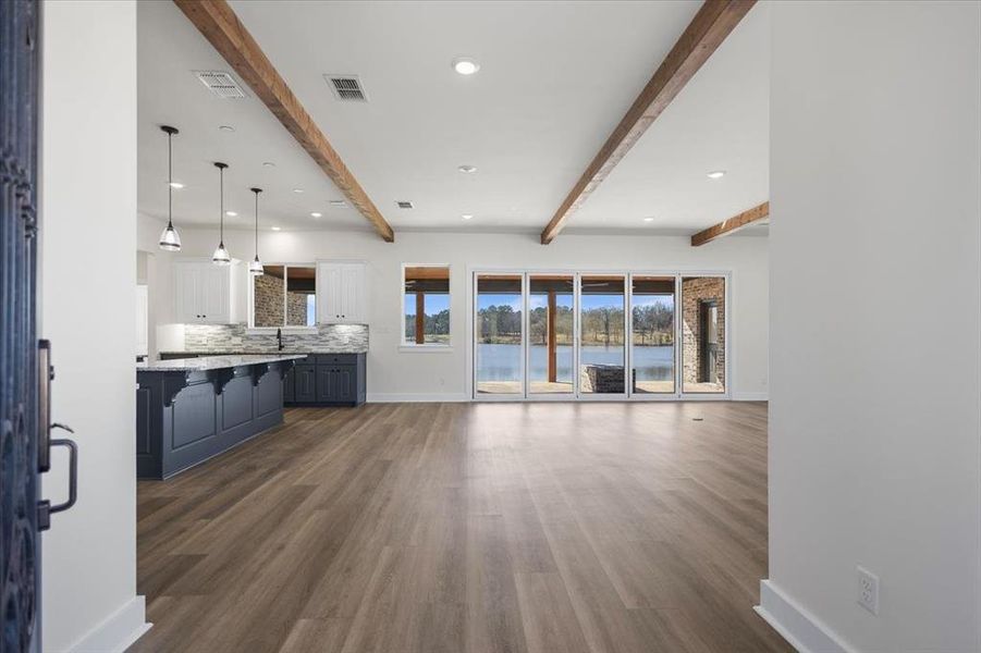 Spacious, unfurnished interior of a new home in , Lindale (Image 21).