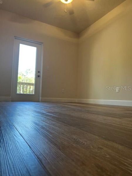Spacious, unfurnished interior of a new home in , Tampa (Image 14).