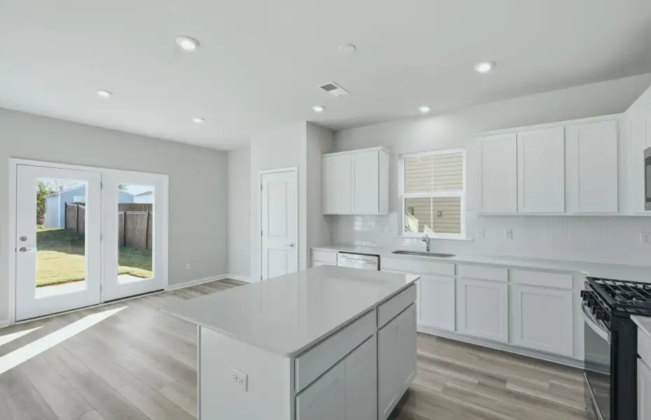 Furnished interior view inside a new home in Crestview, Spartanburg (Image 8).