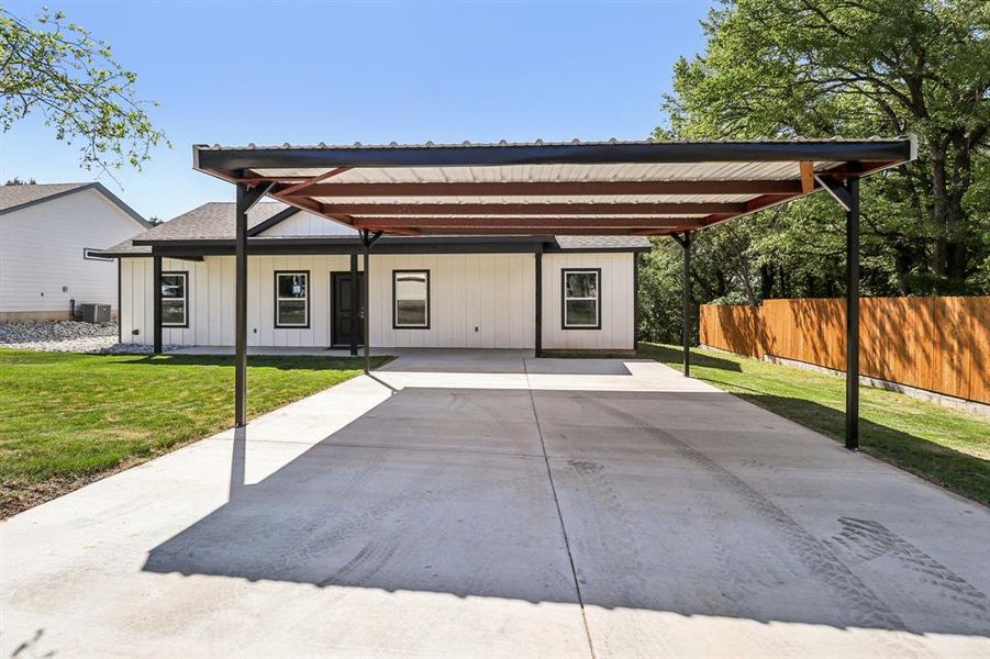 Exterior details and patio area of a home in , Rio Vista (Image 29).
