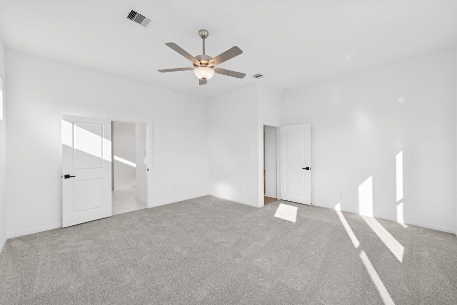 Spacious, unfurnished interior of a new home in Escondido 50' Homesites, Magnolia (Image 18).