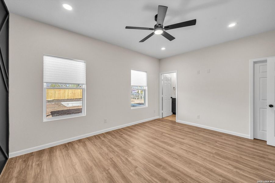 Spacious, unfurnished interior of a new home in , San Antonio (Image 11).