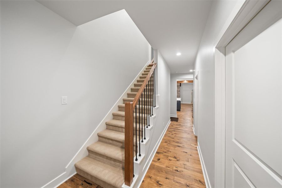 Spacious, unfurnished interior of a new home in , Willis (Image 35).