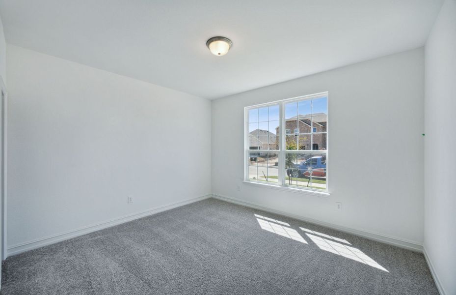 Airy secondary bedroom