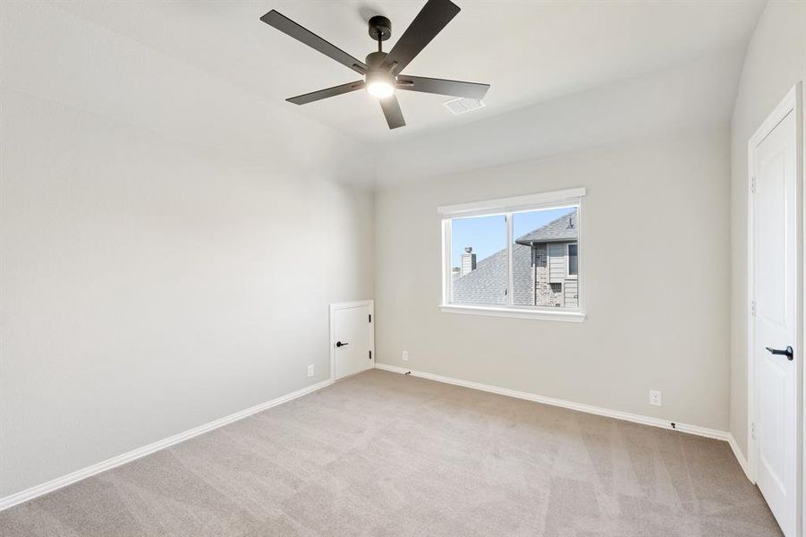 Spacious, unfurnished interior of a new home in Timberbrook 3B-4A, Justin (Image 28).