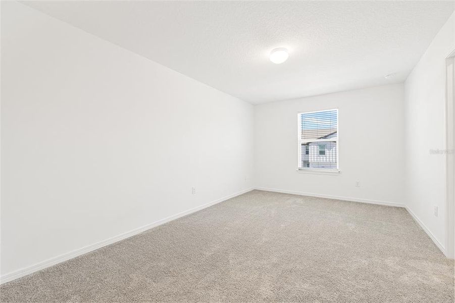 Spacious, unfurnished interior of a new home in , Tampa (Image 25).