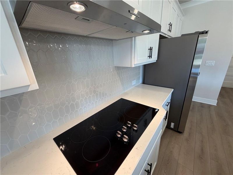 Close-up of interior finishes inside a home in Pinecrest Ridge, Dacula (Image 16).