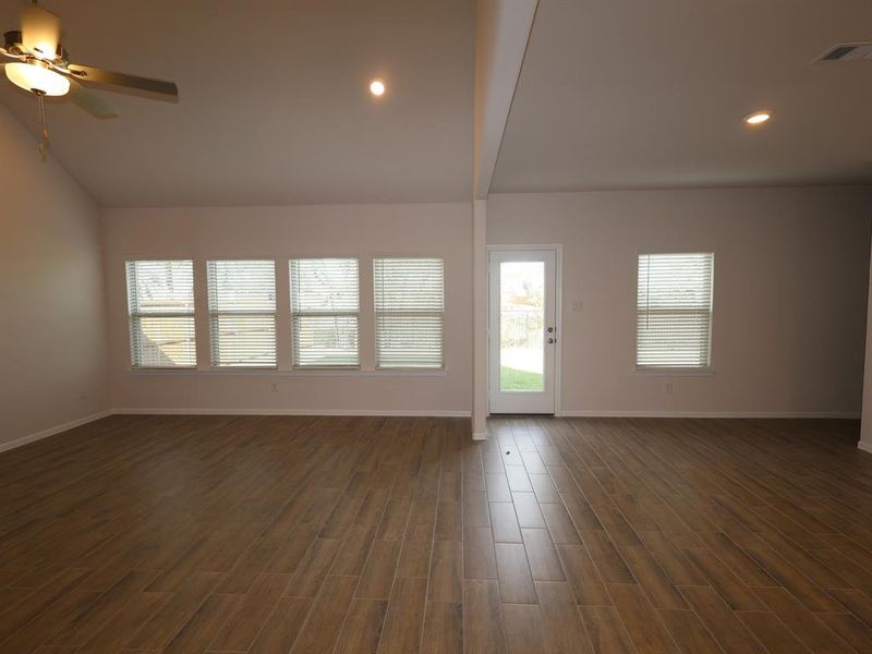 Spacious, unfurnished interior of a new home in The Preserve, Justin (Image 13).