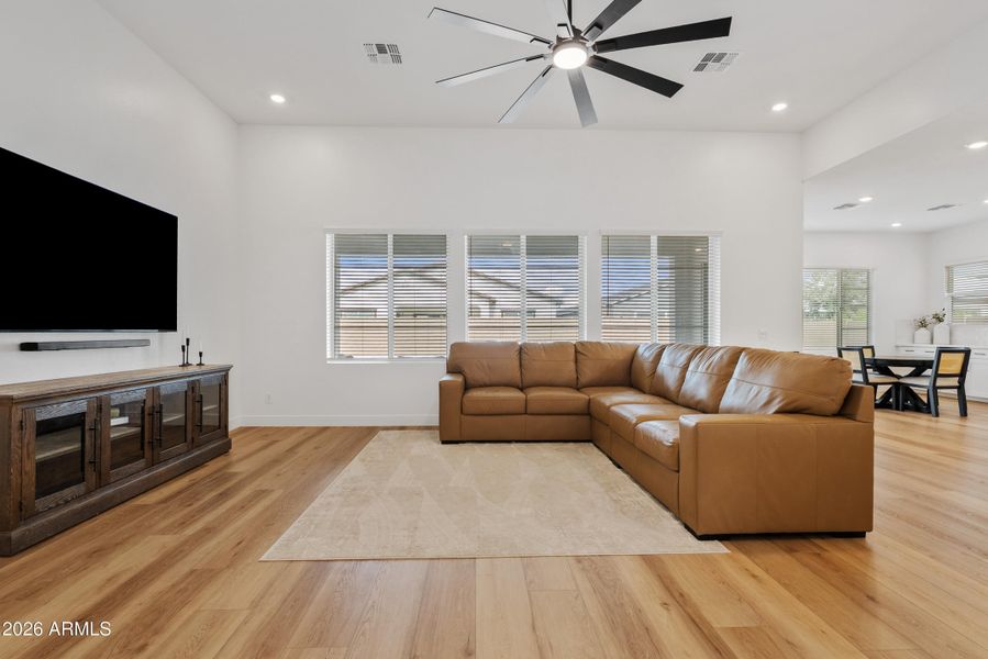 03-DSC09214 03-DSC09214