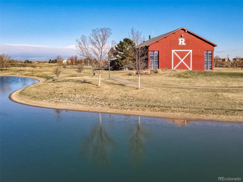 Community amenities in , Commerce City (Image 12).