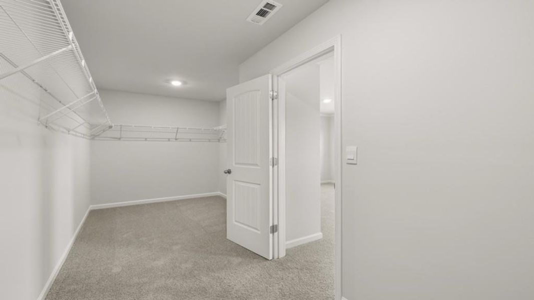 Spacious, unfurnished interior of a new home in Hamptons at Riverwood East, Dallas (Image 17). Spacious, unfurnished interior of a new home in Hamptons at Riverwood East, Dallas (Image 17).