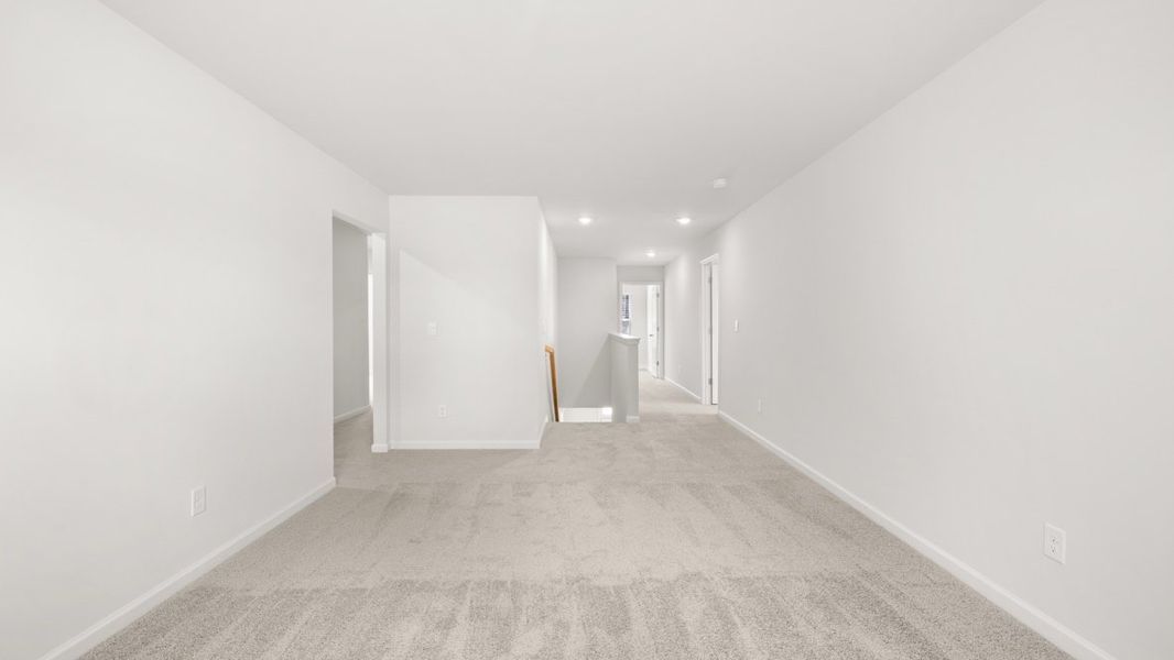 Spacious, unfurnished interior of a new home in South Wind, Union City (Image 24).
