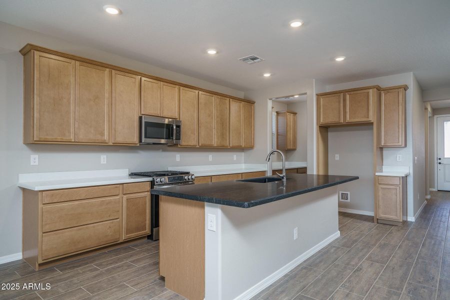 3) KITCHEN 3) KITCHEN