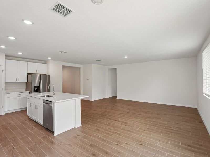 Spacious, unfurnished interior of a new home in Salt Meadows - Classic Series, Parrish (Image 11).