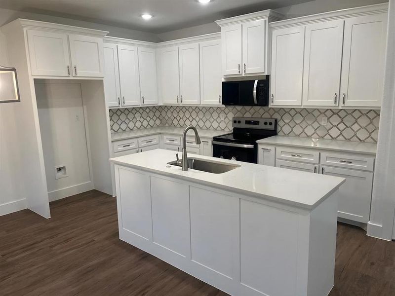 Furnished interior view inside a new home in , Granbury (Image 9).