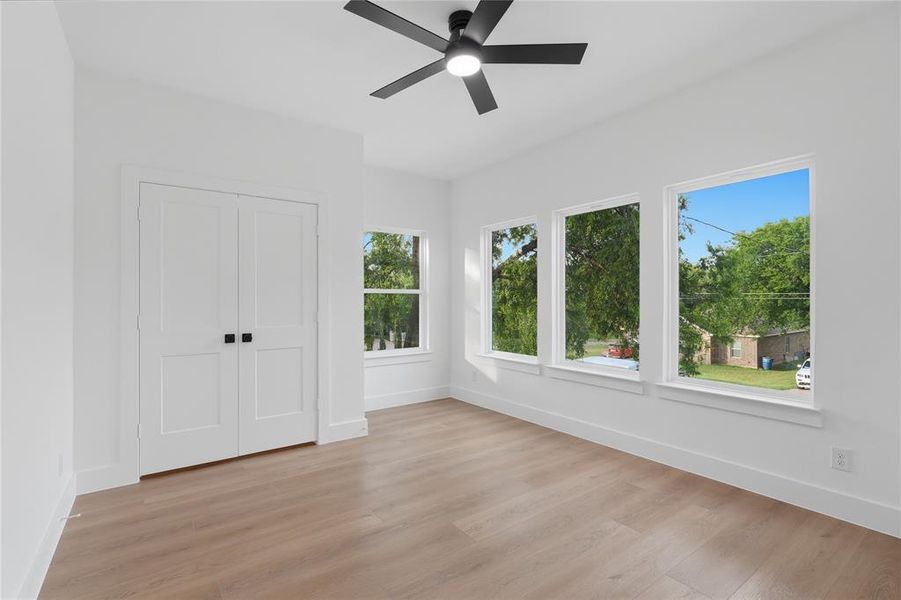 Spacious, unfurnished interior of a new home in , Dallas (Image 29).