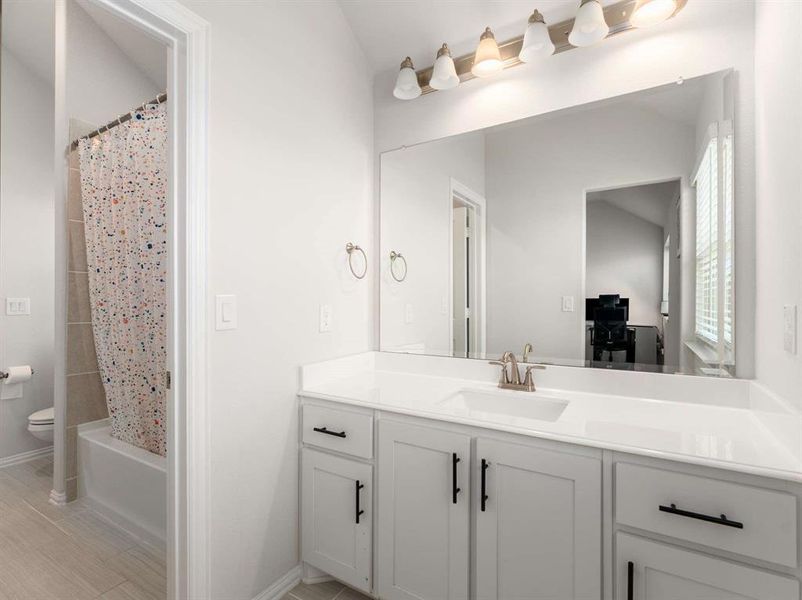 Furnished interior view inside a new home in Emerald Vista, Wylie (Image 27). Furnished interior view inside a new home in Emerald Vista, Wylie (Image 27).