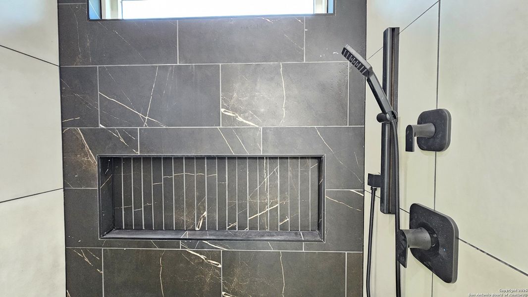 Close-up of interior finishes inside a home in , Atascosa (Image 13). Close-up of interior finishes inside a home in , Atascosa (Image 13).