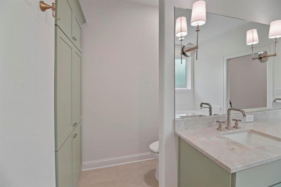 Furnished interior view inside a new home in , Tyler (Image 10).