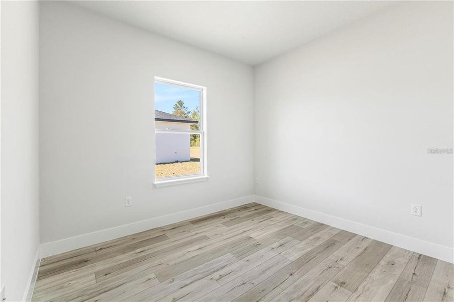 Spacious, unfurnished interior of a new home in , Ocala (Image 20).