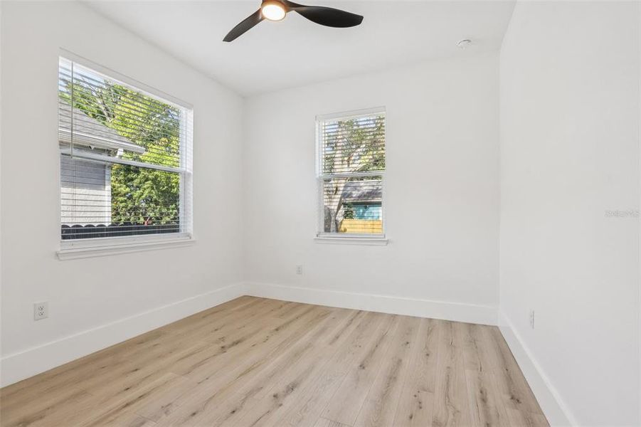 Spacious, unfurnished interior of a new home in , Tampa (Image 22).