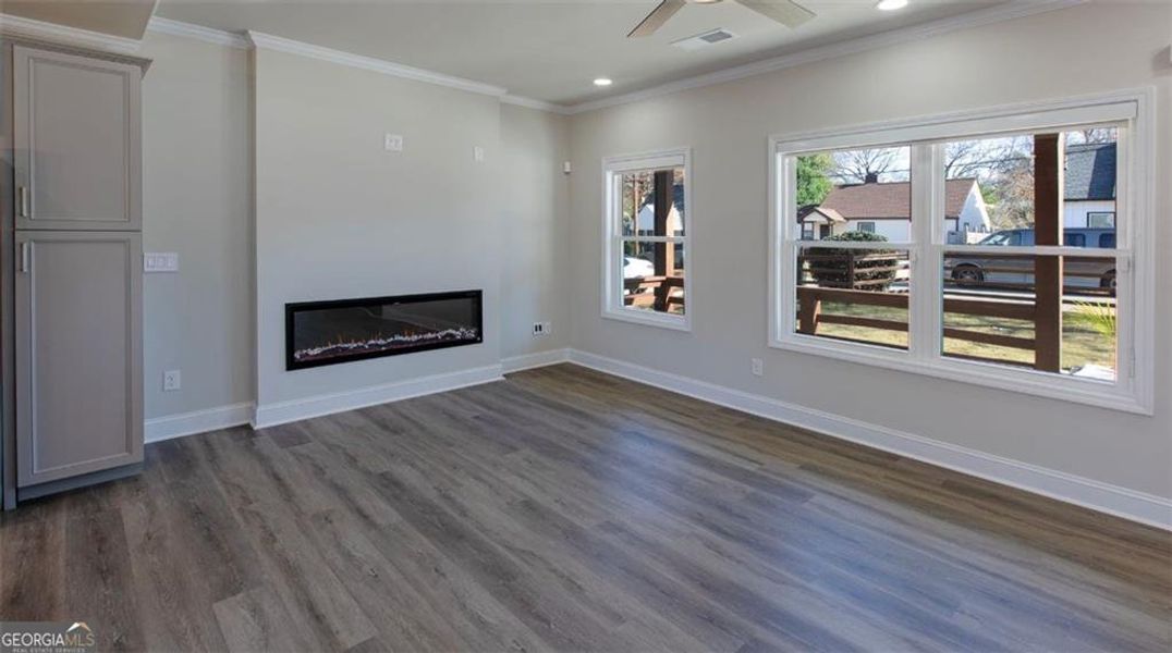 Spacious, unfurnished interior of a new home in , Atlanta (Image 40).
