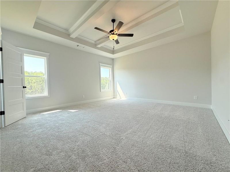 Spacious, unfurnished interior of a new home in , Gainesville (Image 18).