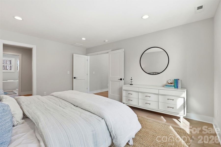 Furnished interior view inside a new home in , Lincolnton (Image 17).