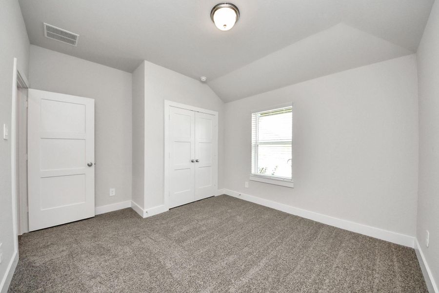 Spacious, unfurnished interior of a new home in Laurel Landing: Landmark Collection, Alvin (Image 21).