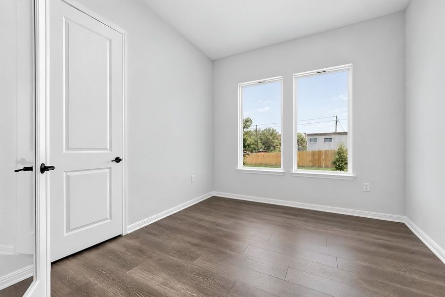 Spacious, unfurnished interior of a new home in Silverleaf, Cedar Creek (Image 35). Spacious, unfurnished interior of a new home in Silverleaf, Cedar Creek (Image 35).
