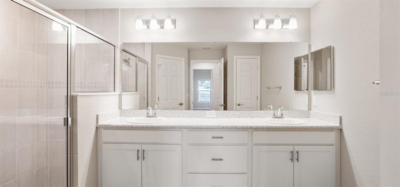 Furnished interior view inside a new home in Stonebridge North, Zephyrhills (Image 9).