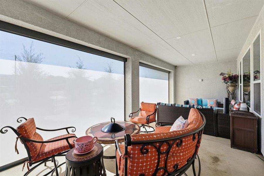 Covered patio with concrete flooring