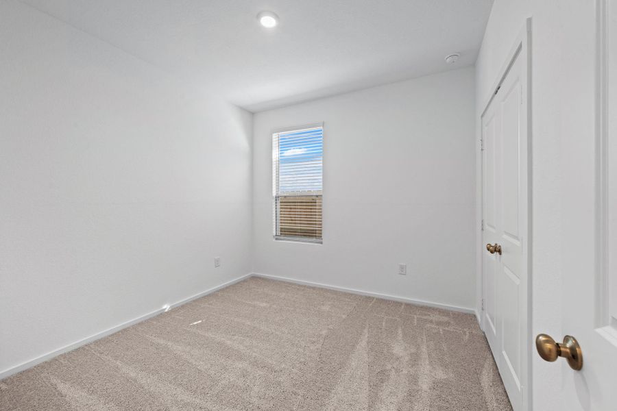 Spacious, unfurnished interior of a new home in Crosby Farms, Crosby (Image 15).