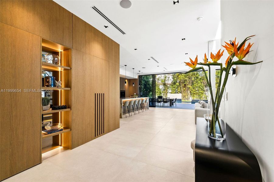 Community amenities in , Miami Beach (Image 38). Community amenities in , Miami Beach (Image 38).