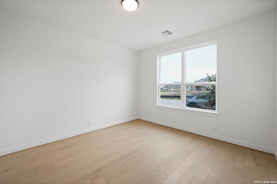 Spacious, unfurnished interior of a new home in The Crossvine, Schertz (Image 25).