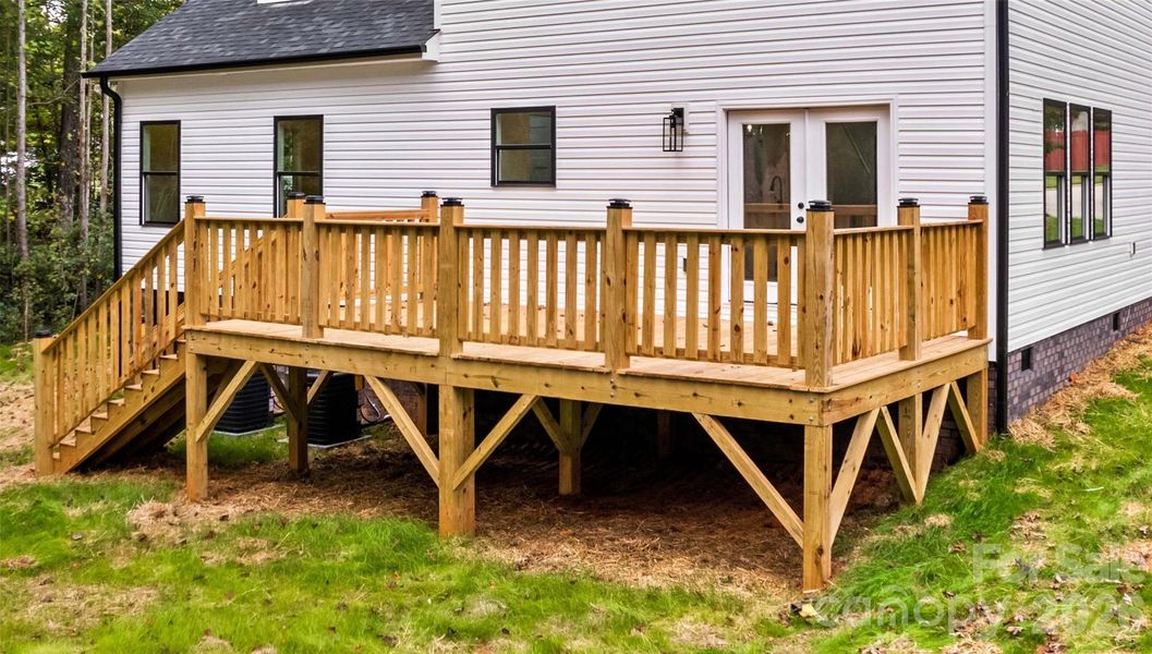 This Deck is perfect size for hosting BBQs. This Deck is perfect size for hosting BBQs.