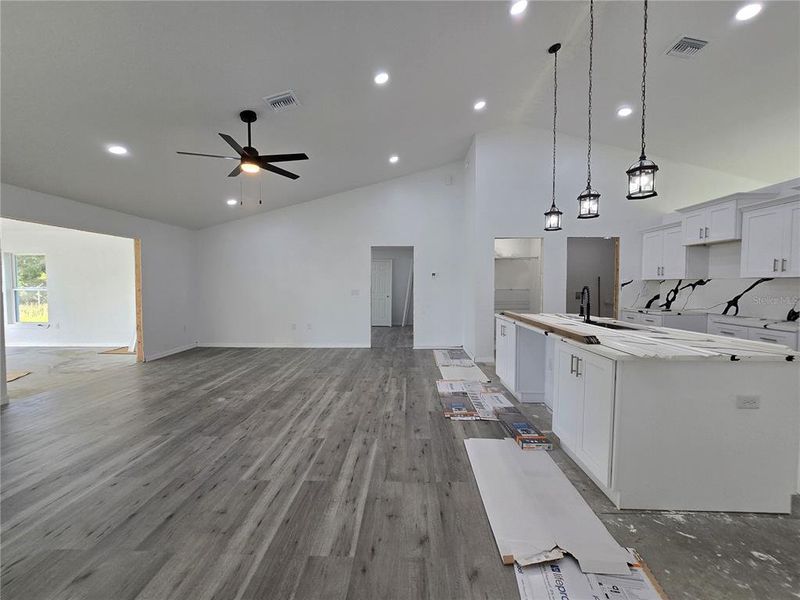 Spacious, unfurnished interior of a new home in , Ocala (Image 15).