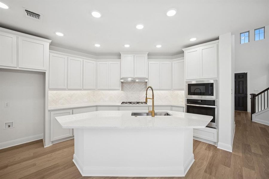 Furnished interior view inside a new home in Creekshaw – Gardens, Royse City (Image 7). Furnished interior view inside a new home in Creekshaw – Gardens, Royse City (Image 7).