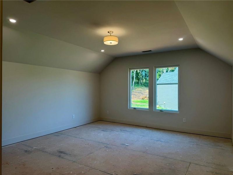 Spacious, unfurnished interior of a new home in Aster, Roswell (Image 31).